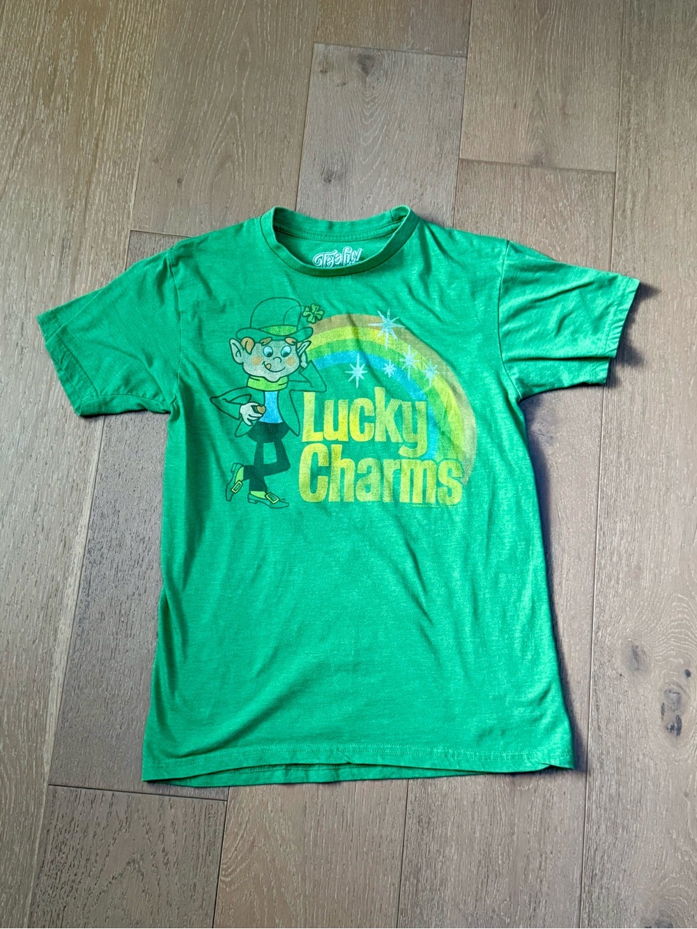 LUCKY CHARMS adult small tee